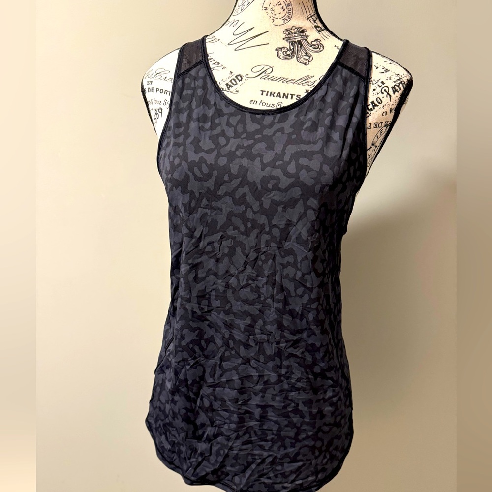 Lululemon tank